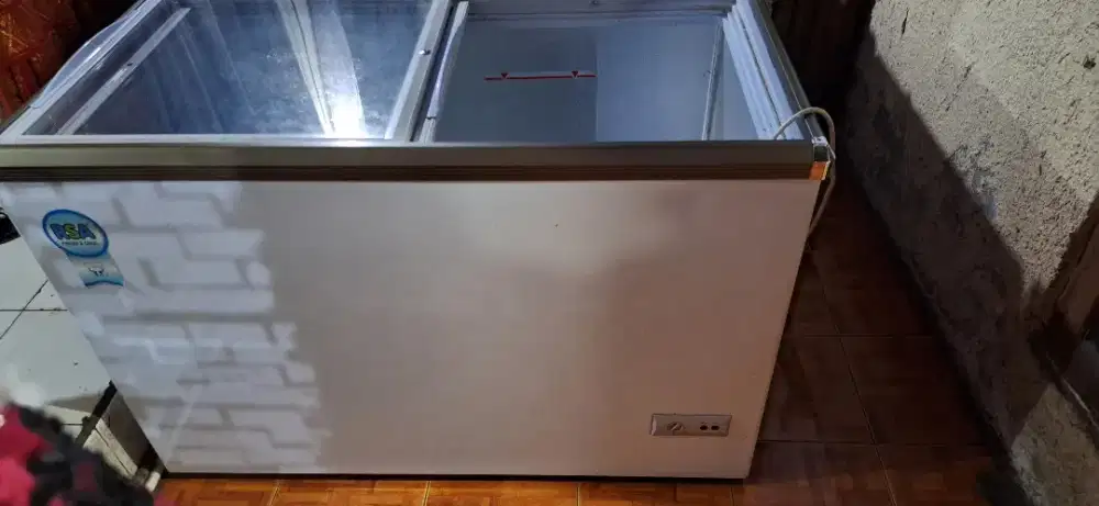 Jual Borongan 5 Freezer Sliding 300L (GEA & RSA) - Kondisi Mulus