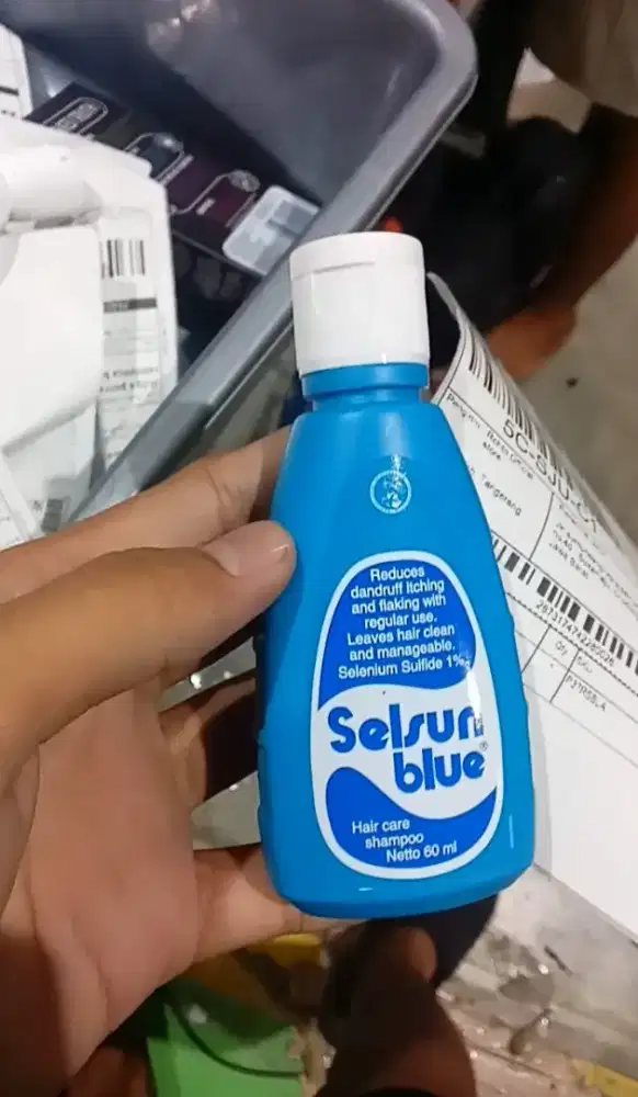 SELSUN BLUE Sampo anti ketombe