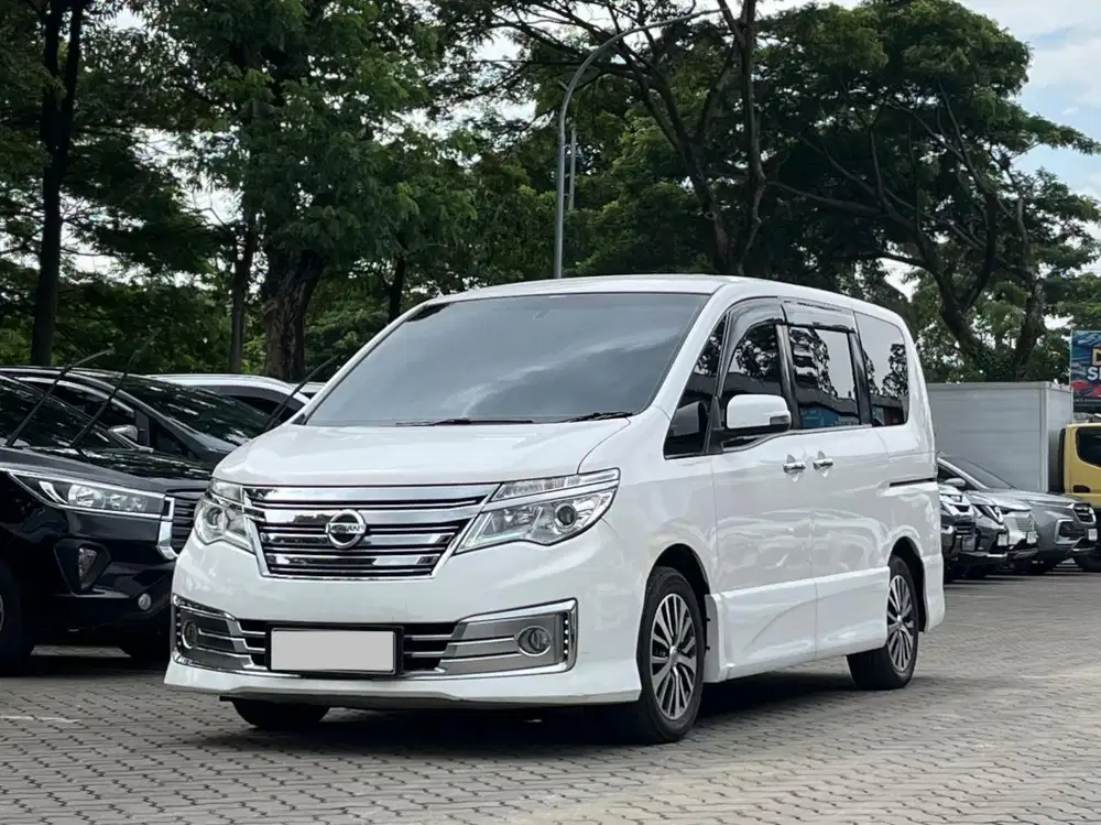 [ LOW KM ] NISSAN SERENA HWS AUTECH AT MATIC 2016 PUTIH PANORAMIC