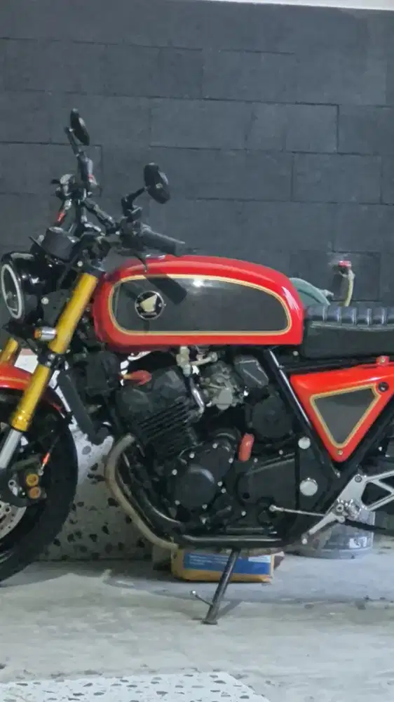 Moge CB 400 super four custom