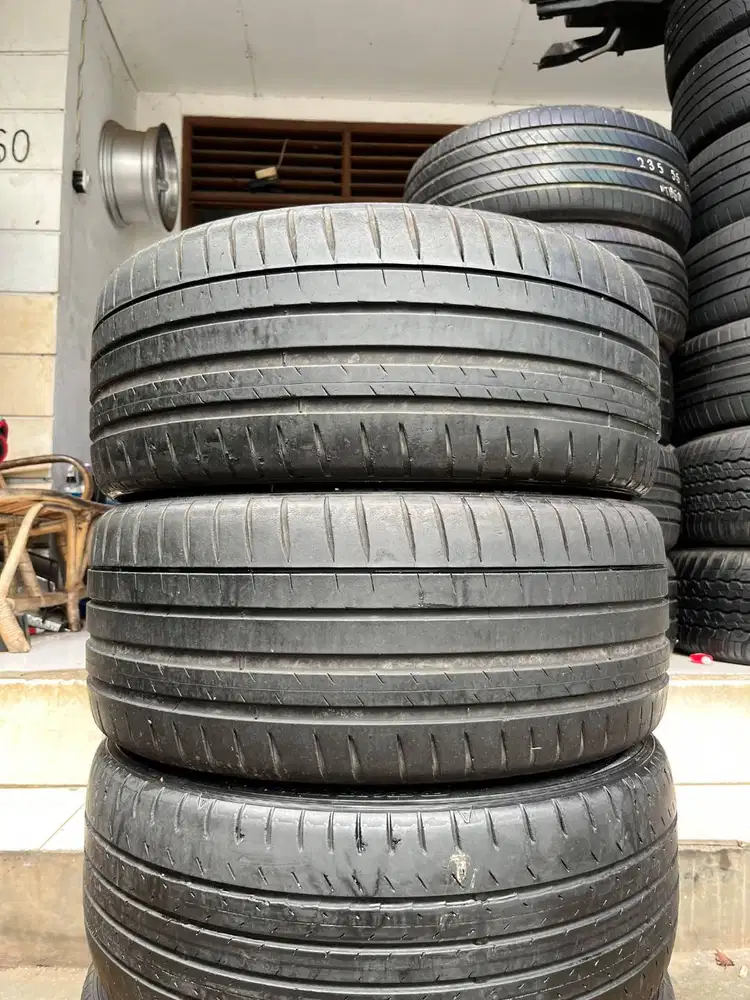 Ban Michelin Pilot Sport 4 225 40 r18 2Pcs