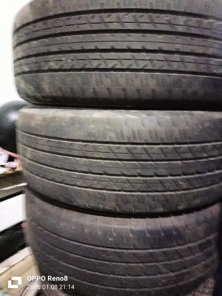 Ban 215 55 R17 bristone turanza kondisi 95% seperti baru 3pcs NIK 2021
