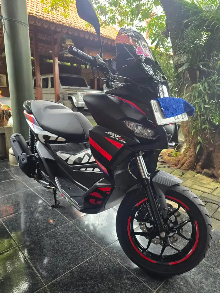 Aprilia SR GT 200 2023