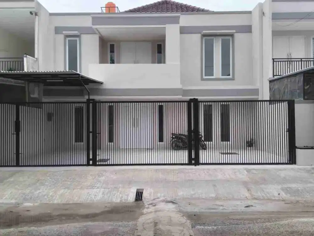 Disewakan Rumah Luas Bagus Siap Huni Di Taman Modern Jakarta