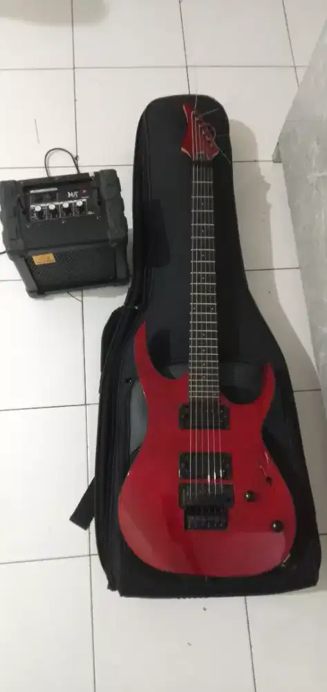 Gitar S by Solar + ampli bulldog M15
