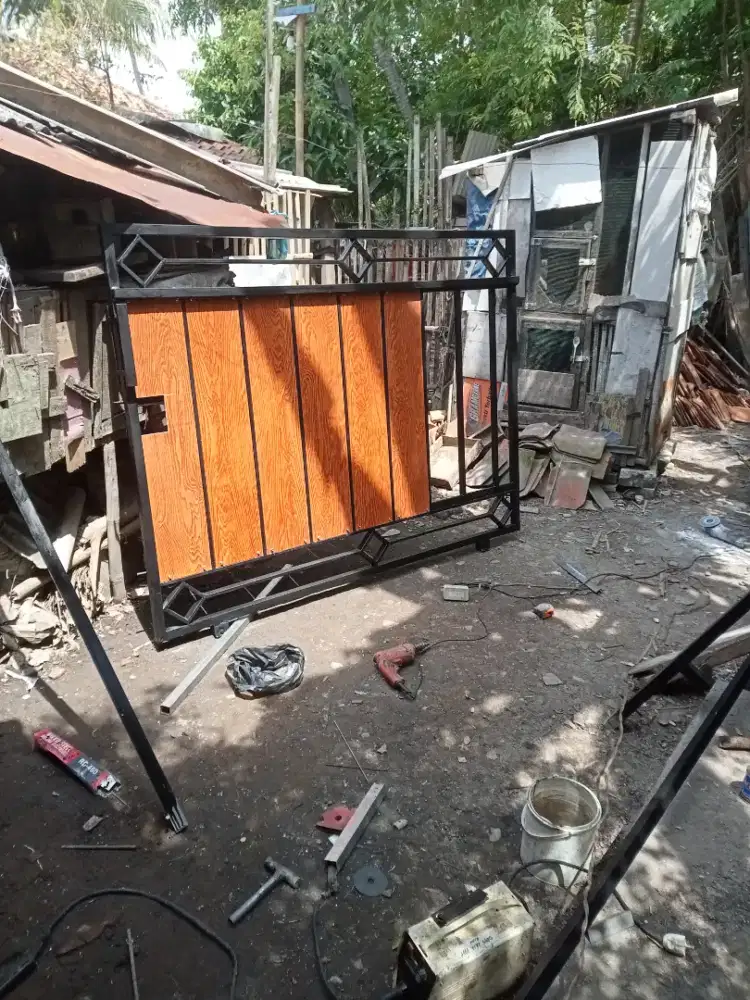 Tukang las panggilan