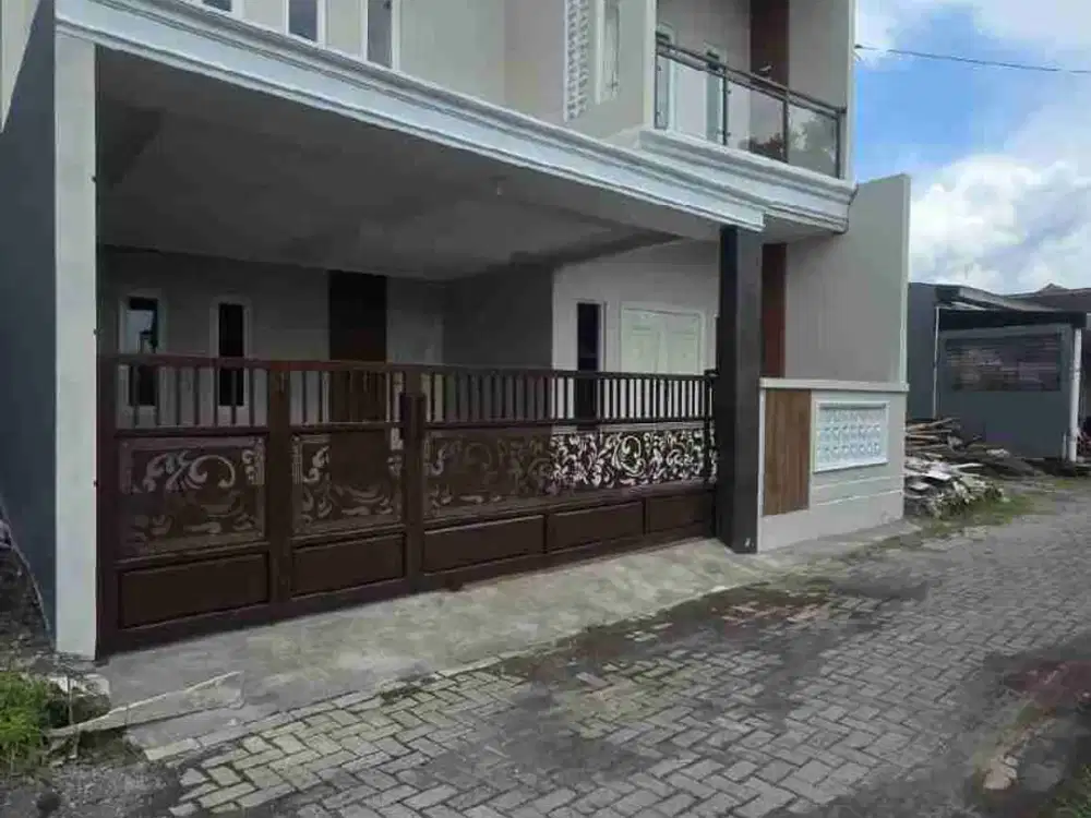 DI JUAL RUMAH DUA LANTAI
Di KADIROJO PURWOMARTANI SLEMAN YOGYAKARTA