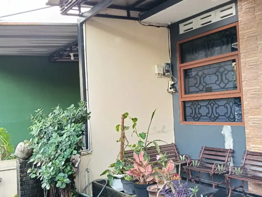Dijual rumah siap huni full furnish  1,5 lantai di Riung Bandung