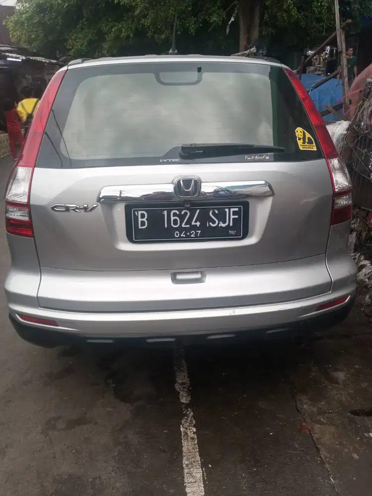 Jual mobil CRV 2012 pajak panjang, 4ban baru semua,servis dealer Honda