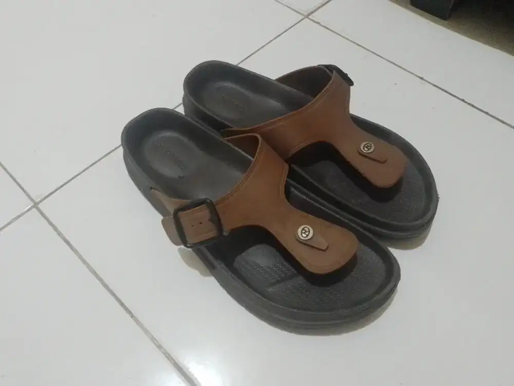 Sandal Casual Pria