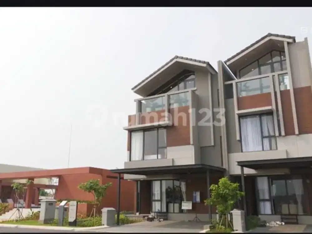 Rumah 2 Lantai Cantik dan Bagus Dekat tol di Tangerang