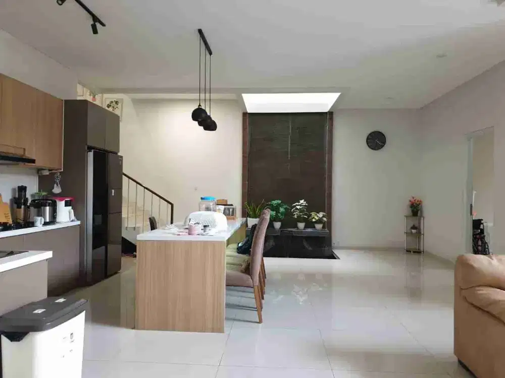 RUMAH LUX MINIMALIS TENGAH KOTA TURANGGA