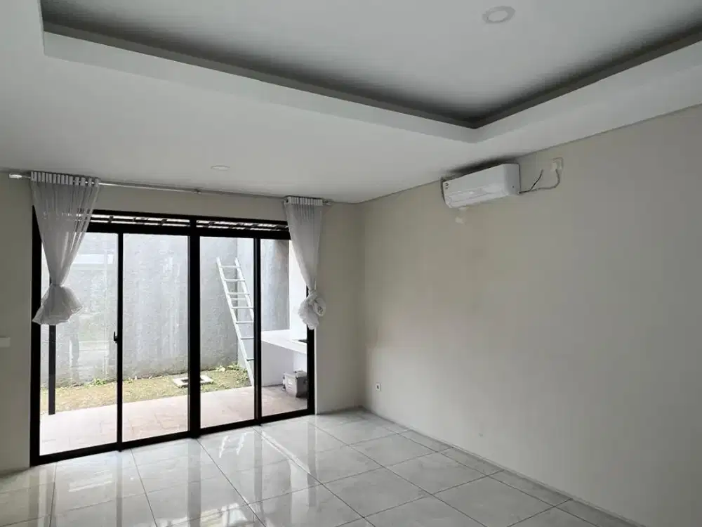 Rumah Minimalis Siap Huni Bagus di Kota Baru Parahyangan