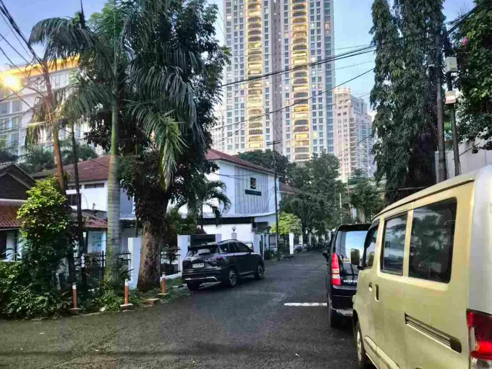 DIJUAL MURAH
Rumah Hitung Tanah – Lokasi Premium Kebayoran Baru Jak Sel