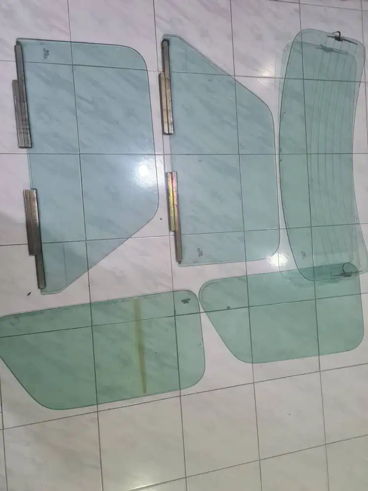 Kaca mobil morris mini rover