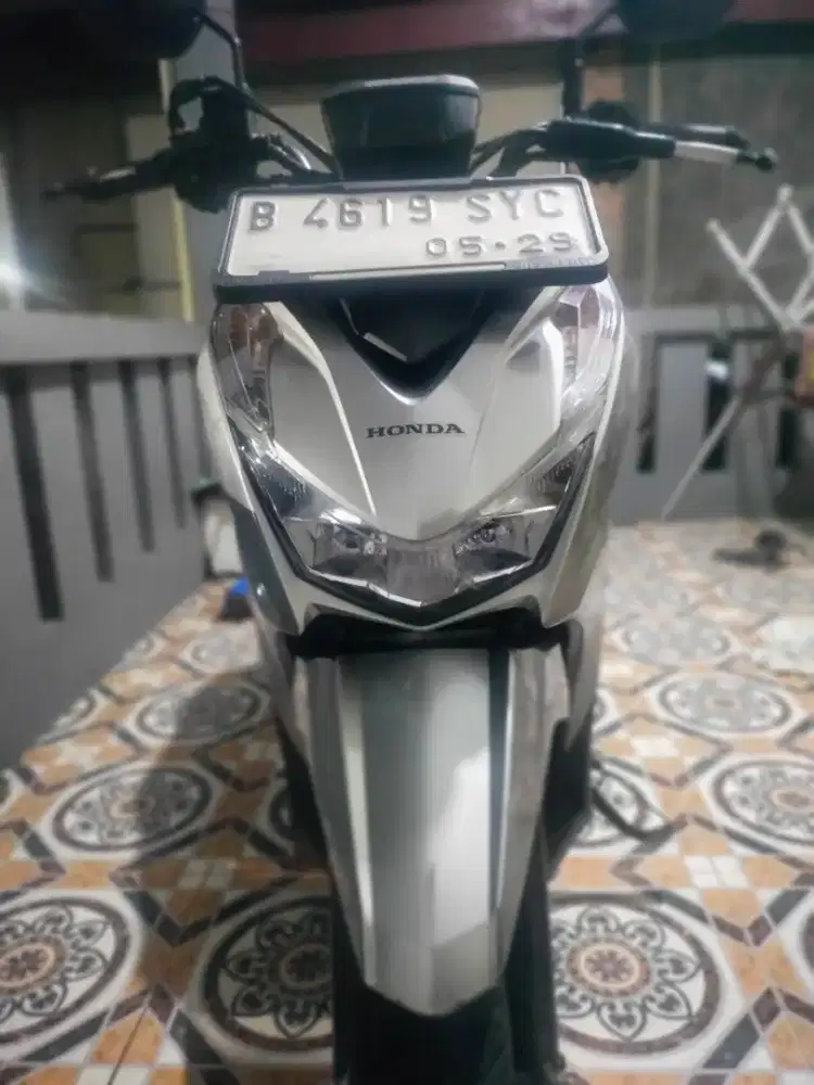 Honda Beat Steeet 2024 Silver
