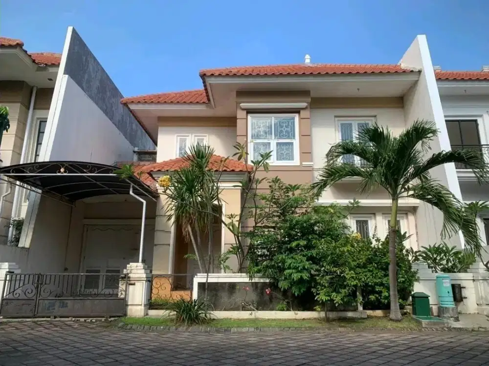 RUMAH REGENCY 21, 2 LANTAI SIAP HUNI, STRATEGIS