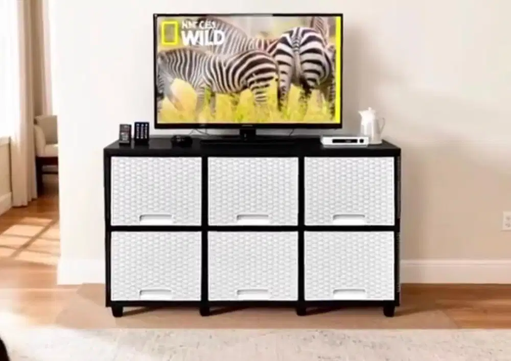 Lemari pakaian plastik merek AKAKO ZEBRA