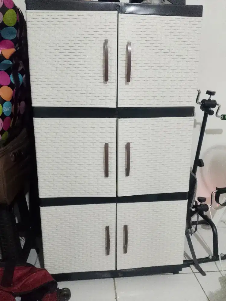 Lemari plastik besar 3 tingkat