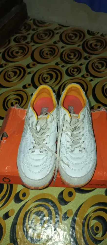 Sepatu futsal Ortuseight. Size 40