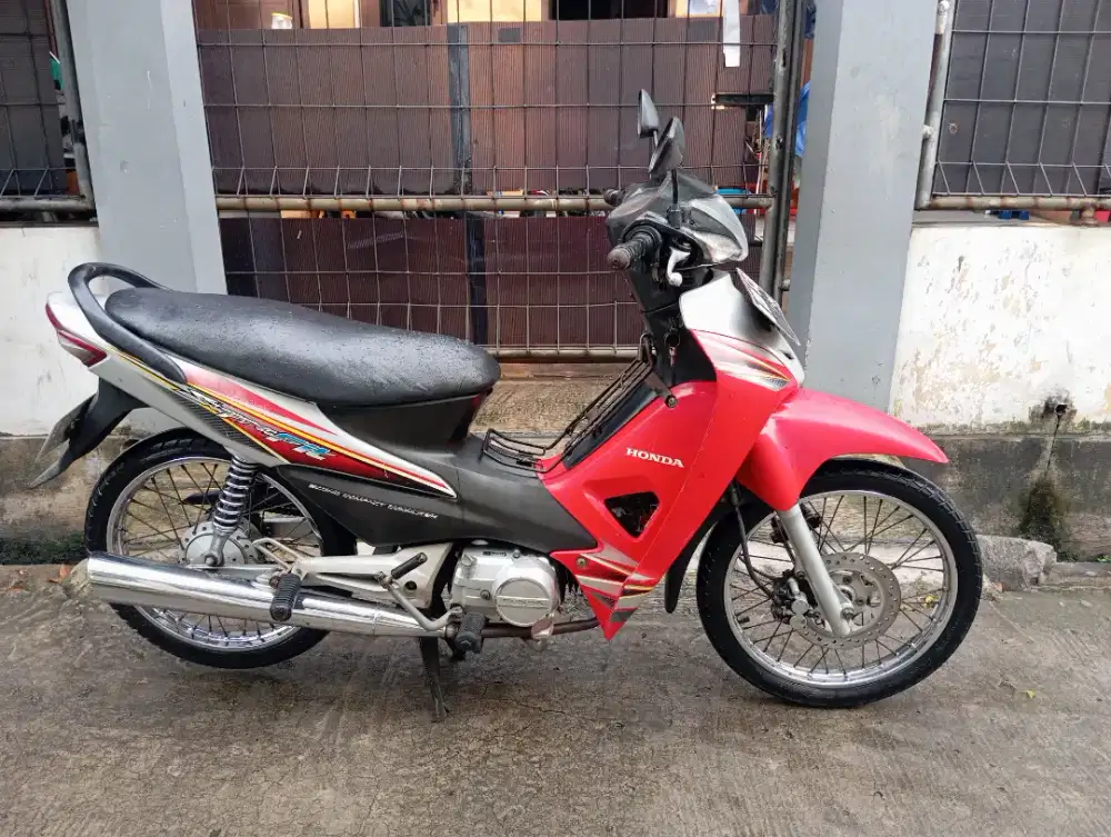 Barang istimewa Supra fit 2006 full orisinil 

Jual santai ss lengkap