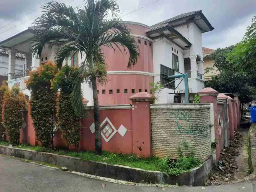 Rumah luas perumahan di Joglo jakarta barat