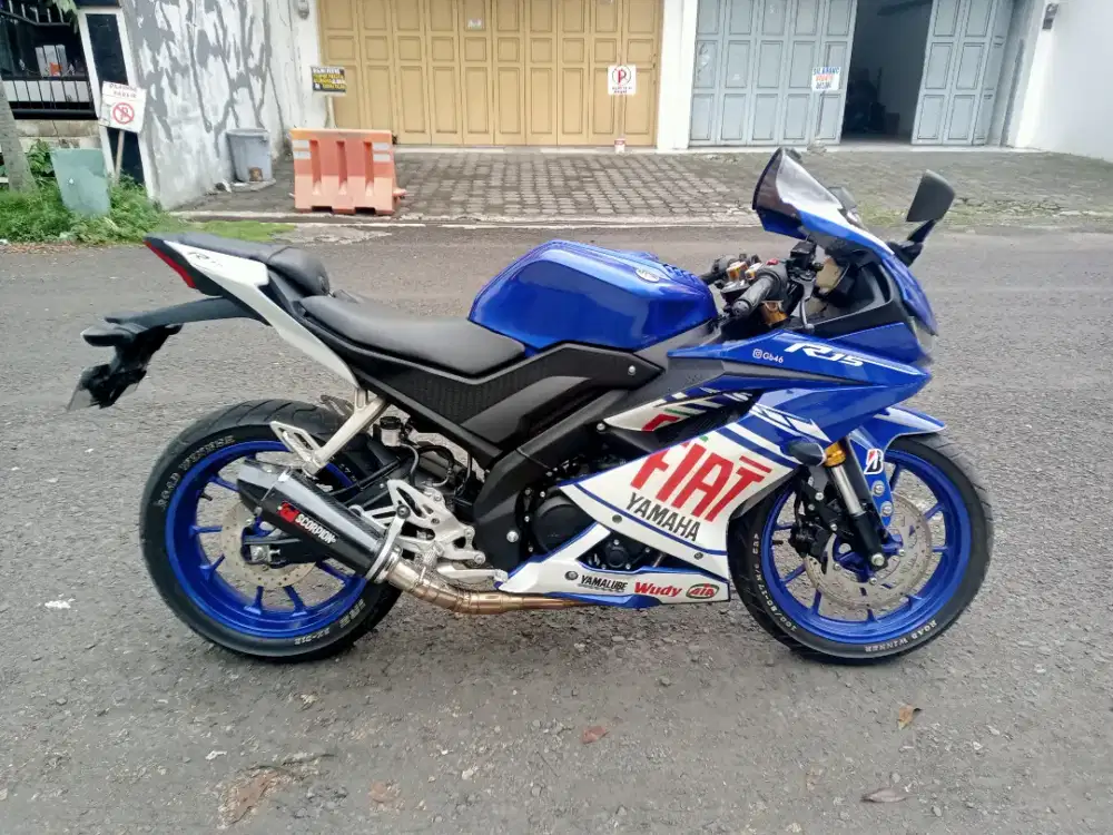 Yamaha R15 2021