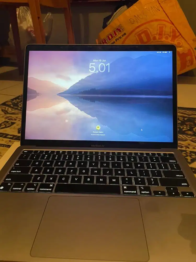 Macbook Air m1 8GB/256GB