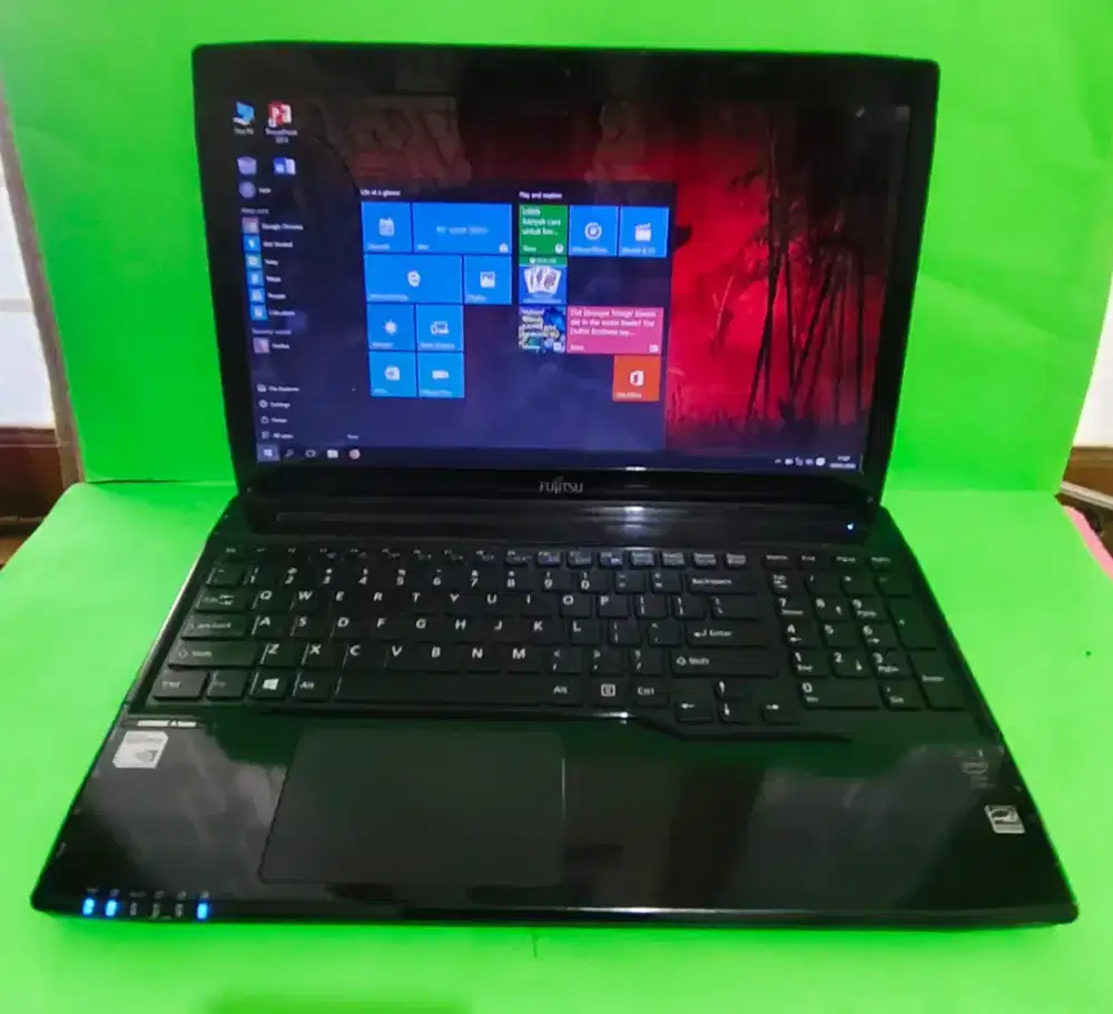 Laptop Gaming & Design Fujitsu Core i5 Ram 8GB, VGA NVIDIA,