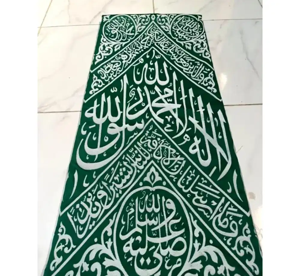 Replika kiswah makam nabi harum raidhoh