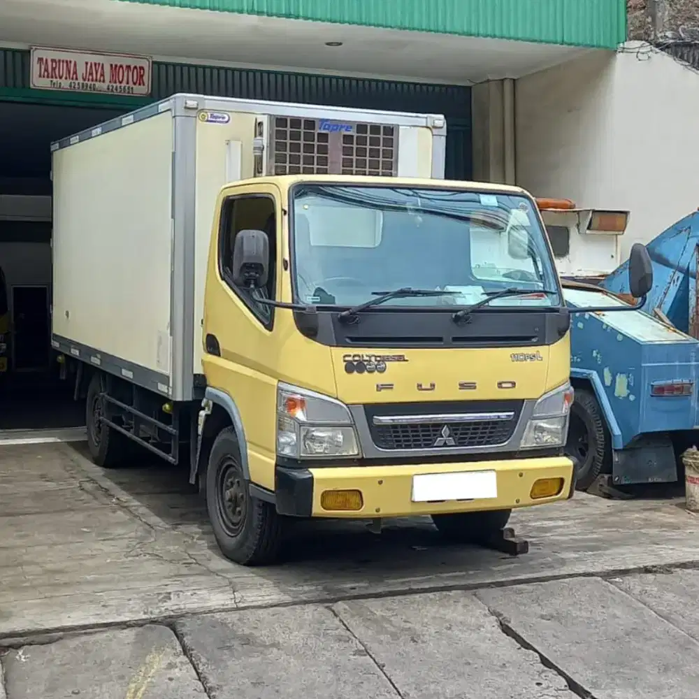 Mitsubsishi Colt Diesel FE71L 4 Roda Box Frezer Long Chasis Tahun 2019