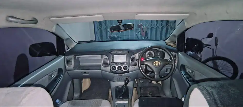 Innova E 2005 MT Bensin