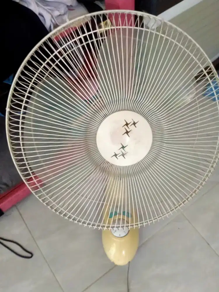 Kipas angin Maspion 16 inci