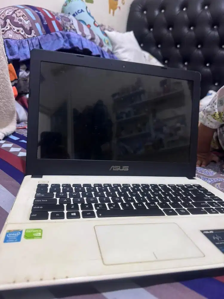Laptop Asus A450L Core i7 Nvidia