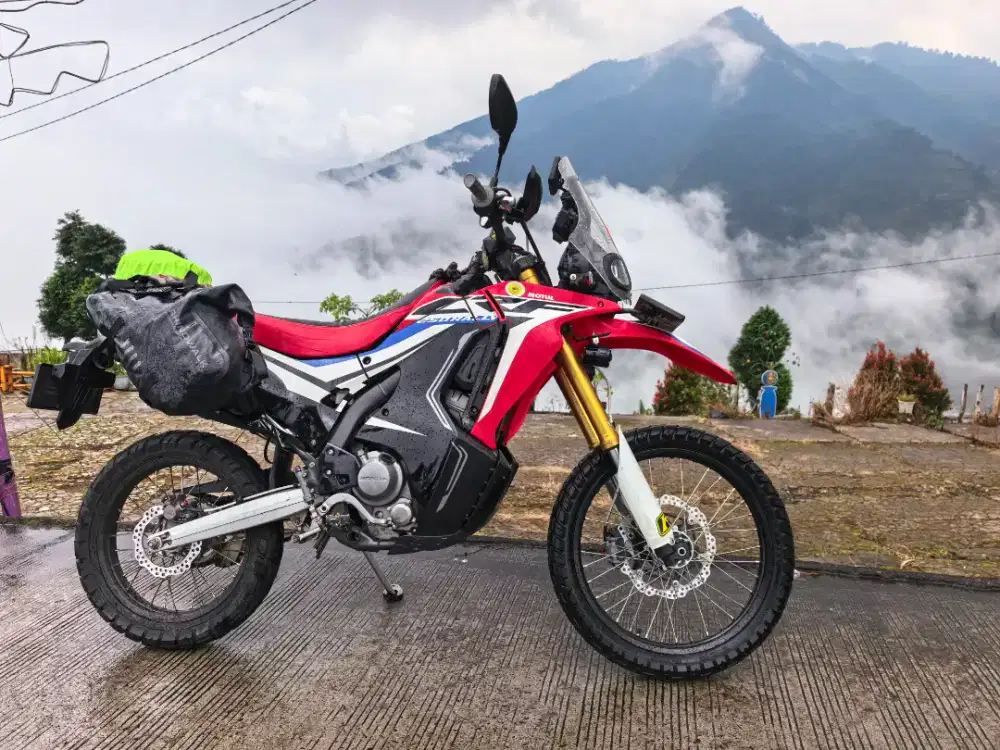 Honda crf 250 rally super condition 2017