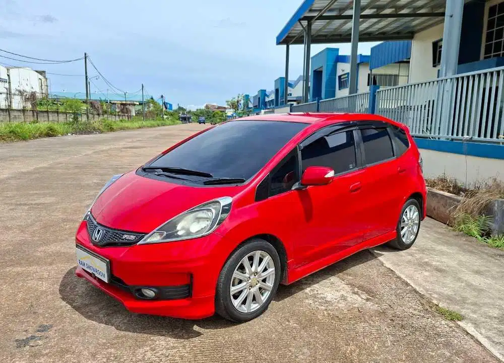 HONDA JAZZ RS AT 2013