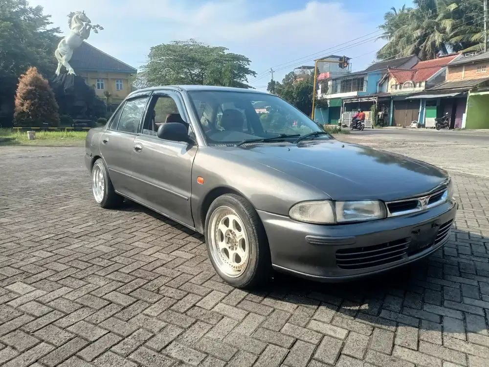 Mitsubishi Lancer 1998 Bensin
