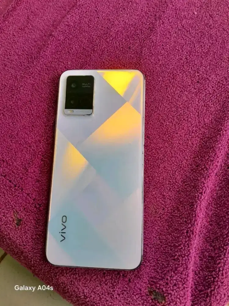 Handphone Vivo Y21