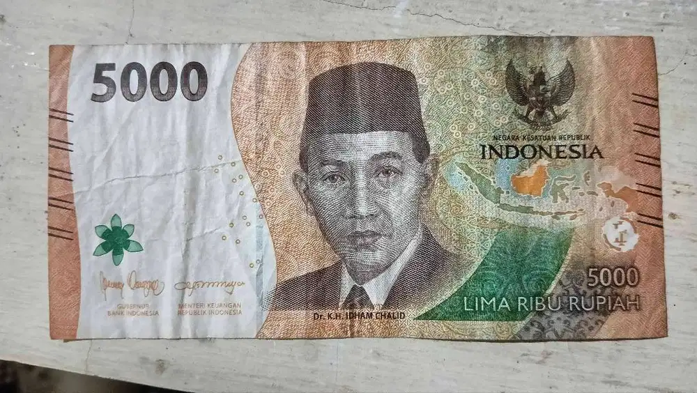 Uang kertas no seri unik