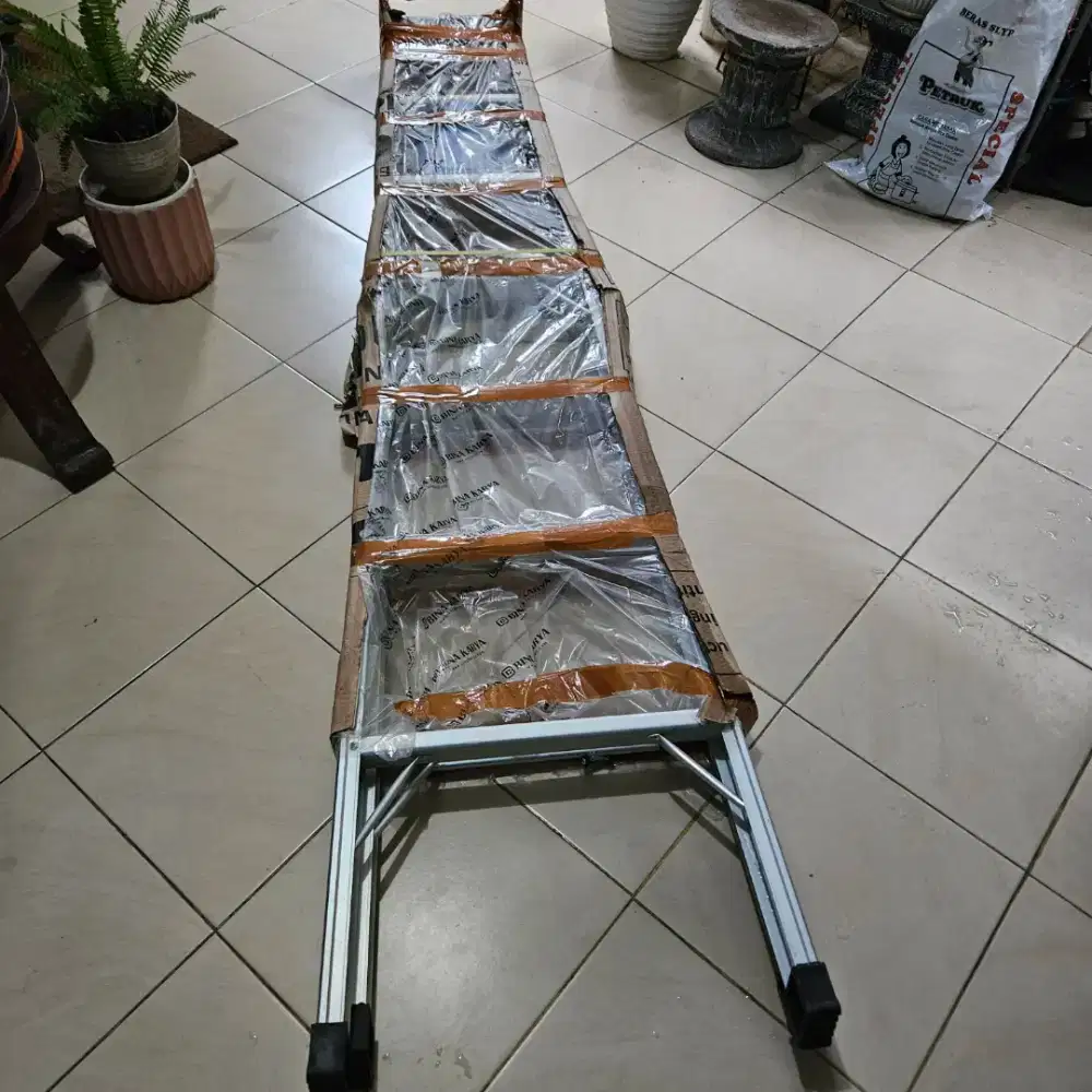 Tangga Lipat Aluminium 2,5 Meter – Kuat & Praktis!