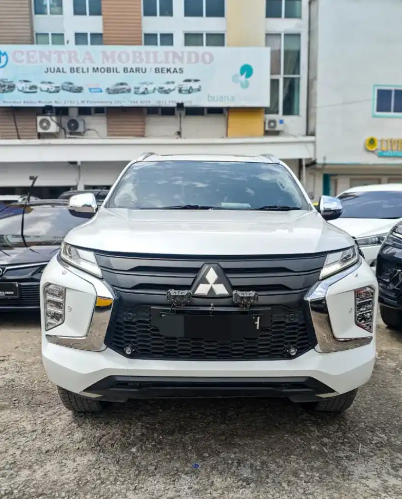 Pajero Dakar 4x2 AT 2022 putih istimewa dp 50 jt