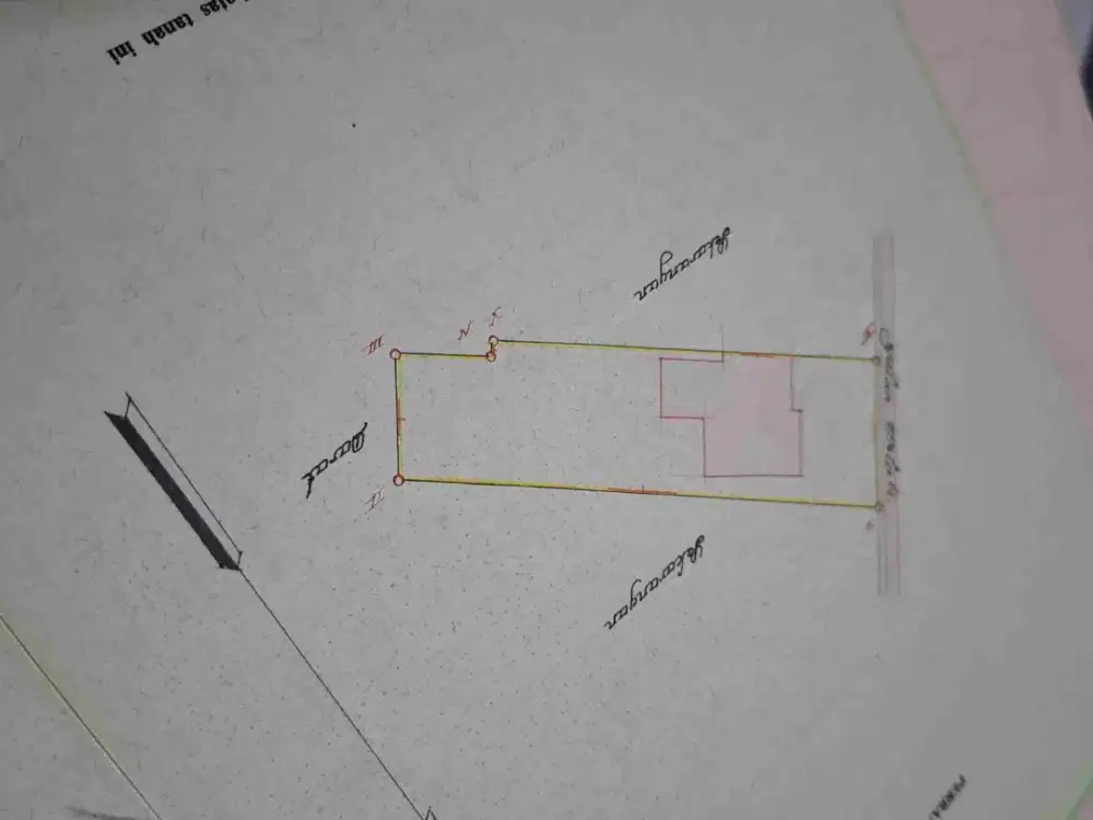 Rumah Klasik dg Taman yg Luas n Asri