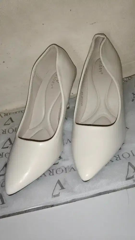 Sepatu Wanita 2 Pasang