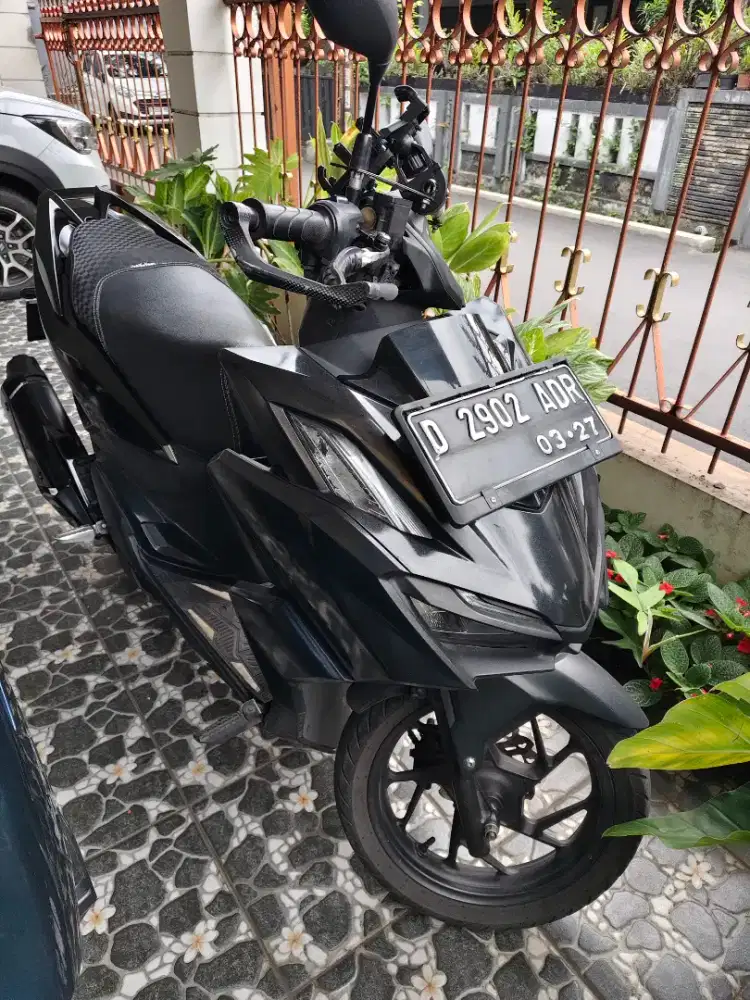 Vario 160 Jual Santai