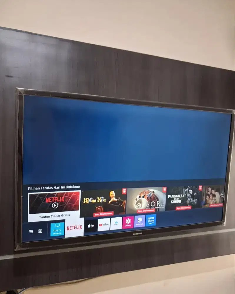 SAMSUNG SMART LED TV 32 INCH