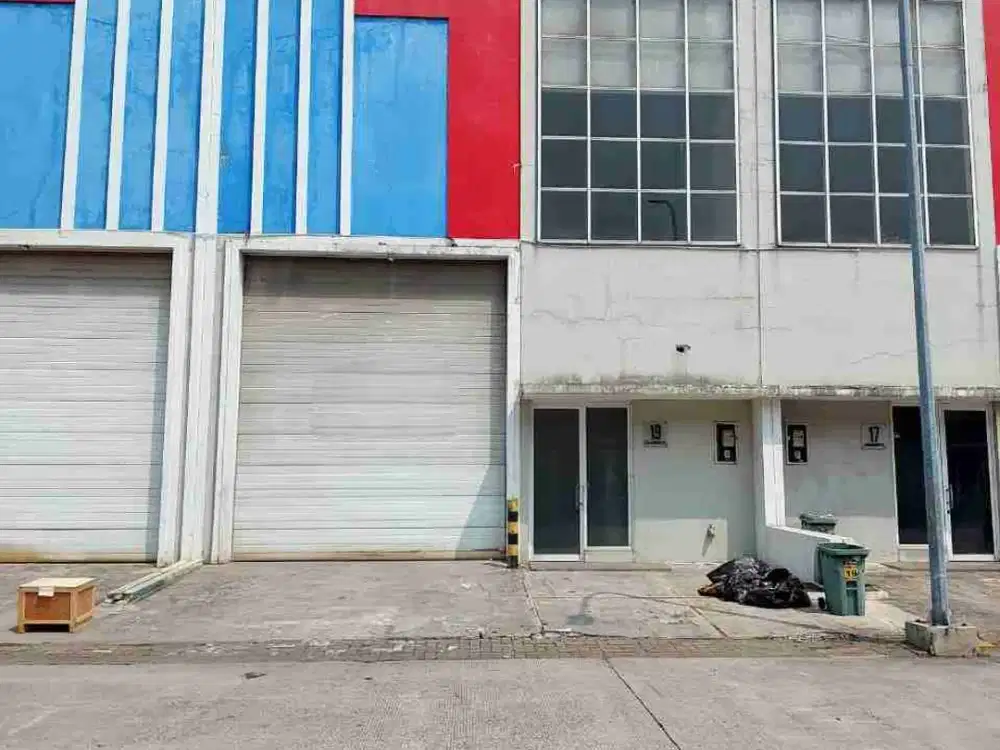 Disewakan Gudang di Bizpark Daan Mogot uk 9x20 Harga 195 juta nego