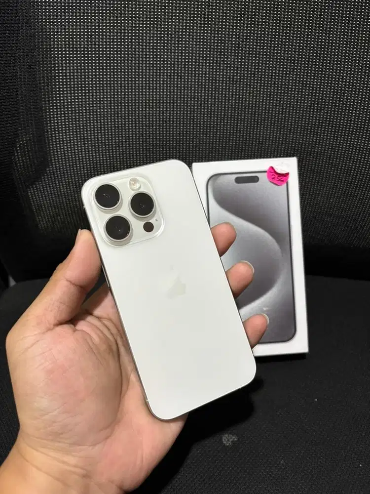 iphone 15 pro 256 like new