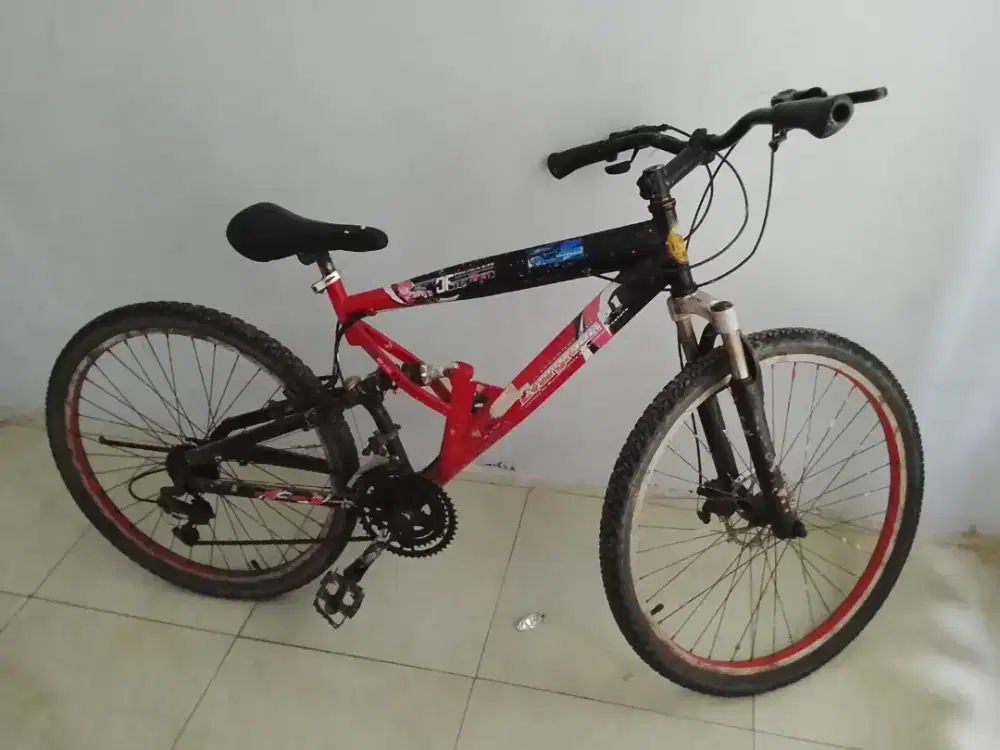 Sepeda Gunung Evergreen Earthquake 6 speed