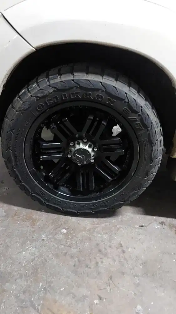 Jual velg dan ban ring 20