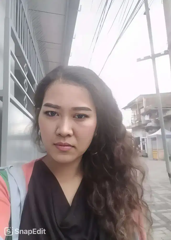 Dibutuukan : capster ; hairstylish.